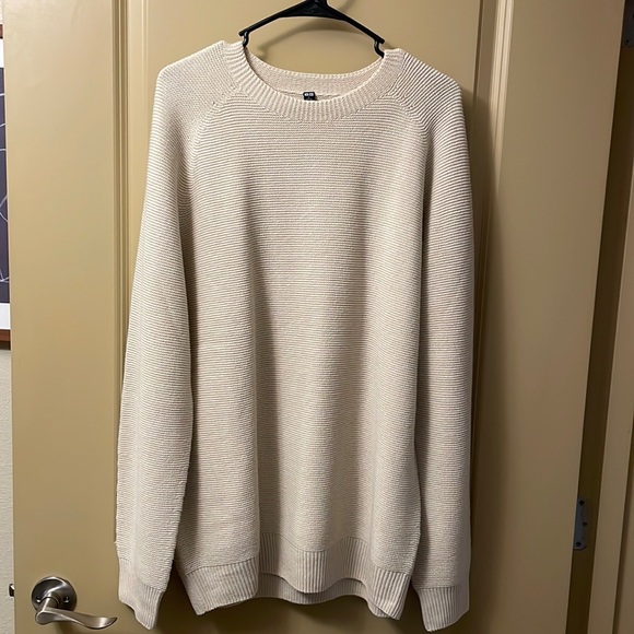 Uniqlo 3D Knit Sweater - Picture 1 of 3